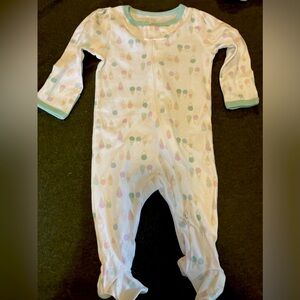 baby girl onesies all different sizes and brands 0-3 months and newborn